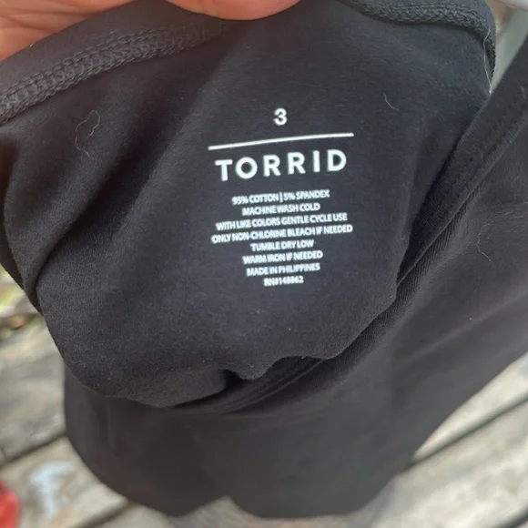 BNWT torrid 3 halter - Picture 2 of 3